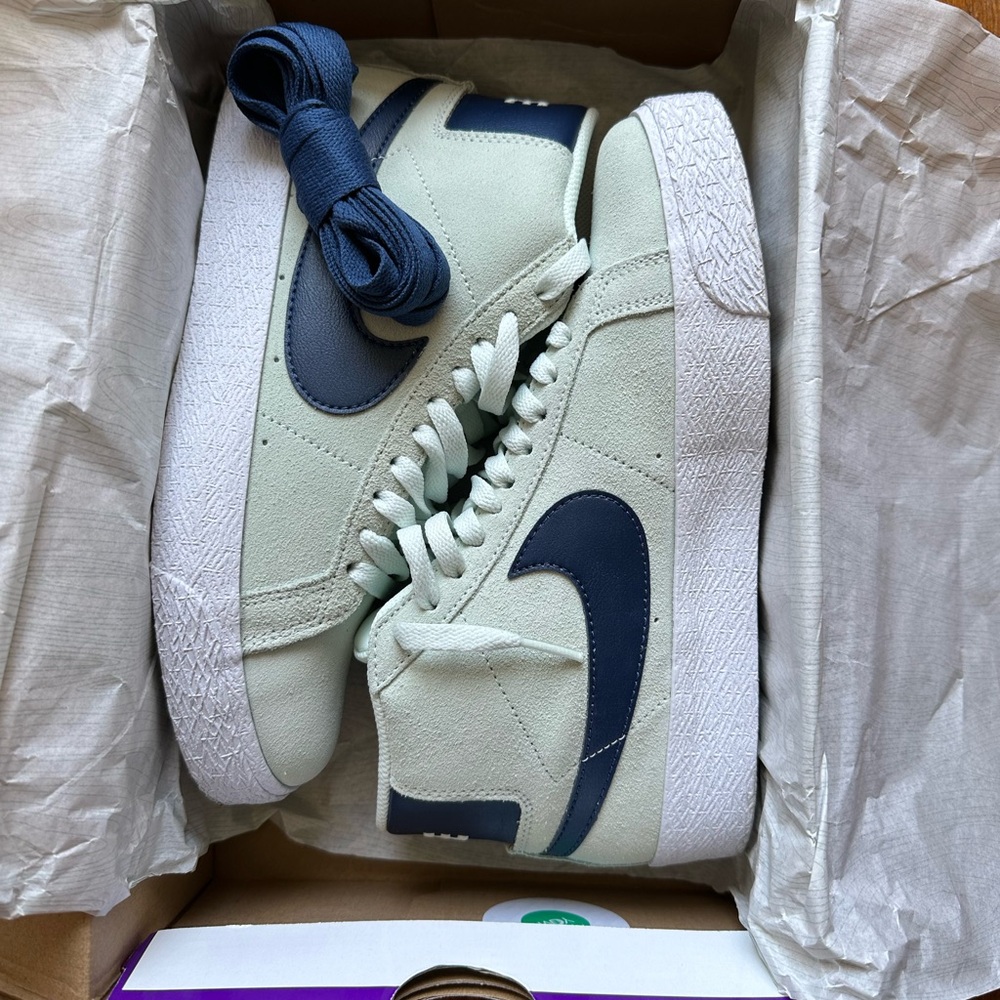 Nike SB Purple Shoe Box